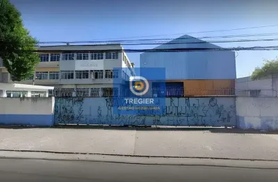 Aluga-se galpão industrial com 11.657,16 m² de área construída