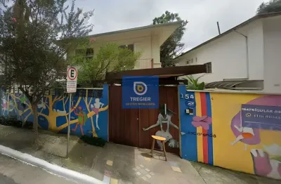 Casa incrível no pacaembu: espaço amplo, localização privilegiada e oportunidades infinitas!