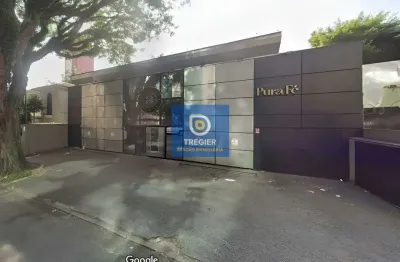 Casa comercial com 10 salas para alugar na Rua Traipu, 125, Pacaembu, São Paulo