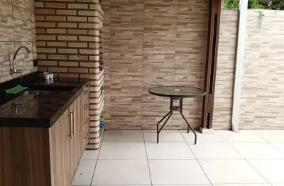 Casa térrea à venda em condomínio, lugar tranquilo, muita natureza e  um dos mais desejados de itapevi.