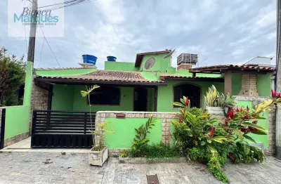 Casa linear em condomínio com quintal privativo. possui 3 quartos sendo 1 suítes mais pequeno escritório  perto da lagoa e shopping