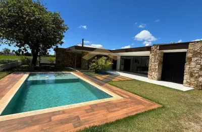 Casa em condomínio p/ venda c/ 180m², 3 suítes, sala, cozinha, área gourmet, piscina, quintal - riviera de santa cristina i - arandu/sp (jurumirim)