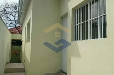 Casa p/ alugar c/ 50 m², 2 dormitórios, sala, cozinha, banheiro, quintal pequeno, sem gargaem - vila rio branco - jundiaí/sp