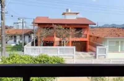 Casa para venda em navegantes, meia praia, 3 dormitórios, 1 suíte, 2 banheiros, 1 vaga