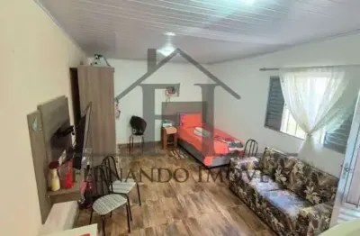 Casa a venda - 2 dormitórios, sala, cozinha e banheiro + 1 dormitório, cozinha e banheiro nos fundos