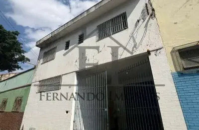 Galpão à Venda ou Locação / Aproximadamente 380 m² Construídos / Terreno com 477 m²