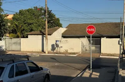Casa à venda na Rua dos Eucaliptos, 15, Jardim das Palmeiras, Cuiabá