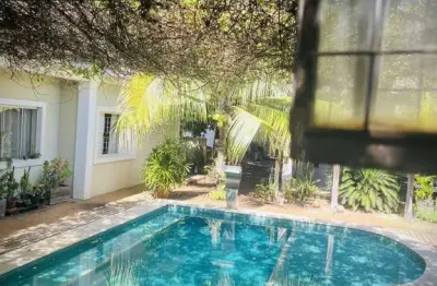 Casa à venda na Avenida Haiti, Jardim das Américas, Cuiabá