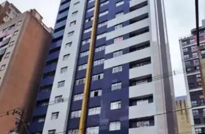 Ótimo apartamento no centro de curitiba edifício guido viaro