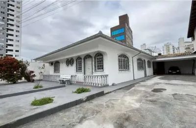 Casa para locação  residencial ou comercial  kobrasol, são josé.
