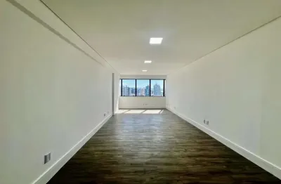 Sala comercial à venda na Rua Fúlvio Aducci, Estreito, Florianópolis