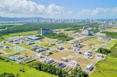 Casa à venda na Av. Vereador Pedro Elias Rodrigue, Centro, Porto Belo