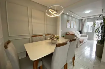 Casa com 2 quartos à venda na Rua Das Amarílis, Forquilhas, São José