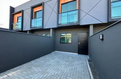 Sobrado Geminado Novo com 2 quartos e sacada a venda no Ulysses Guimarães só 280 mil