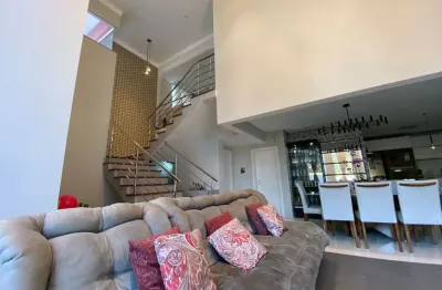Casa alto padrao com 200m2,3 quartos sendo 1 suíte master com hidro e closet a venda no nova brasilia