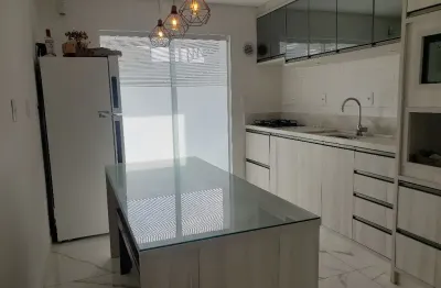 Geminado semi mobiliado com 2 quartos no bairro vila nova só 390 mil
