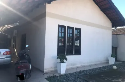 Casa alvenaria com 3 quartos,2 banheiros a venda no adhemar garcia só 324.900,00
