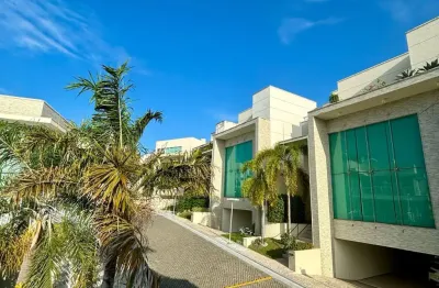 Exclusiva casa à venda no renomado bairro de lourdes.