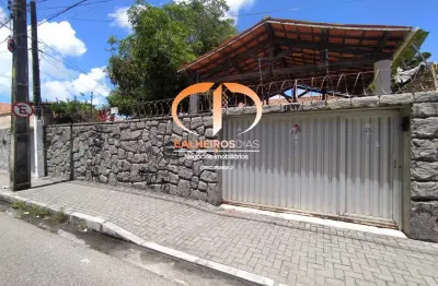 Casa à venda no bairro papicu, próxima ao shopping rio mar