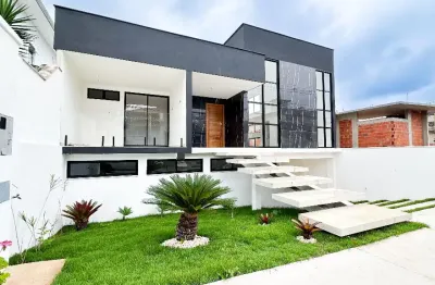 Uma linda casa em um dos condomínios mais desejados de juiz de fora.