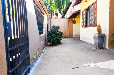 Uma casa admirável na melhor localização do vale do ipê. r$ 880.000,00