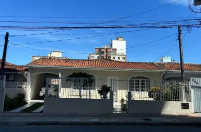 Casa com 3 quartos à venda na rua antenor valentin da silva, 34, ipiranga, são josé por r$ 750.000