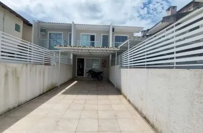 Casa com 2 quartos à venda na rua zenaide santos de souza, 8900, forquilhas, são josé por r$ 440.000