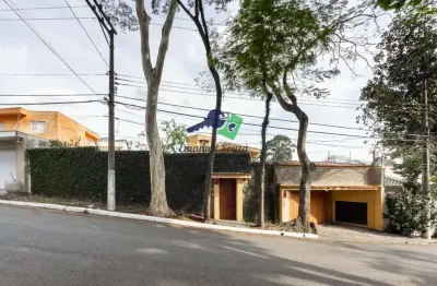 Casa Térrea para Venda em São Paulo, Jardim Prudência, 3 dormitórios, 1 suíte, 4 banheiros, 3 vagas