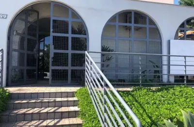 Casa comercial com 10 salas para alugar na Avenida Juscelino Kubitschek, 2599, Vila Ipiranga, Londrina