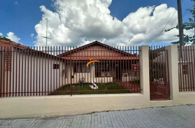 Casa com 4 quartos à venda no BNH, Telêmaco Borba 