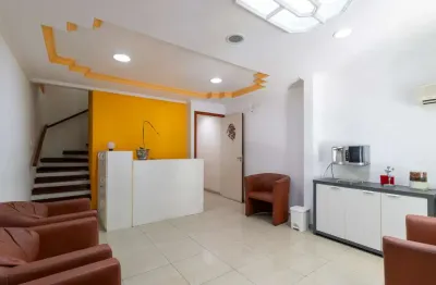Sobrado para venda em moema com 3 quartos, sendo 1 suíte, 150m²