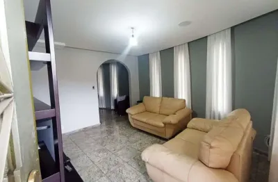 Casa Térrea 300m² com Vista Privilegiada - Jardim Nova Taboão, Guarulhos