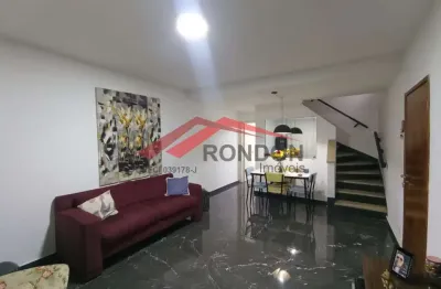 Sobrado à venda com 3 dormitórios, sendo 1 suíte e 2 vagas de garagem