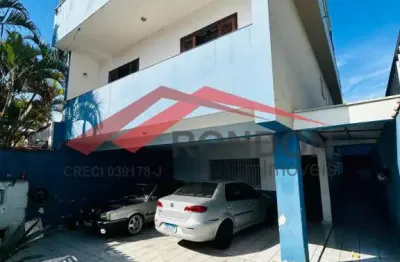 Sobrado à venda na vila tijuco - 4 dormitórios - 3 suítes - 4 banheiros - varanda - espaço gourmet com churrasqueira.