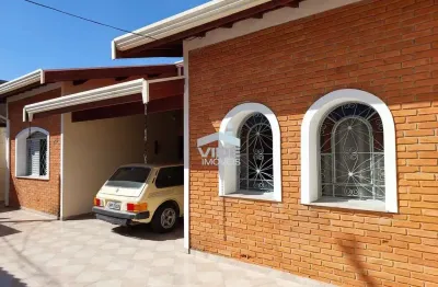 Vendo ou alugo execelente casa em campinas  na vila industrial com dois quartos sendo um suite quintal com  area de  churrasqueira e piscina