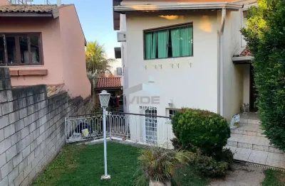 Casa em Condomínio de Sousas  4 Quartos, 1 Suíte, 2 Salas, 5 Banheiros, 2 Vagas na Garagem  Campinas-SP