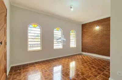 Casa com 3 quartos para alugar na Rua José Carlos Laselva, 125, Cambuí, Campinas