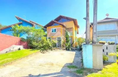 Vendo casa em condomínio fechado - com 3 suites - fundo para reserva ambiental - cotia - uma casa pa