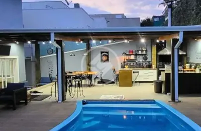 Casa à venda, 377m2, 3 suítes, 4 vagas de garagem, condomínio fechado, alphaville codigo: 144048