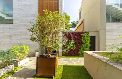 Vendo belíssima casa de condomínio com 4 suítes codigo: 111473