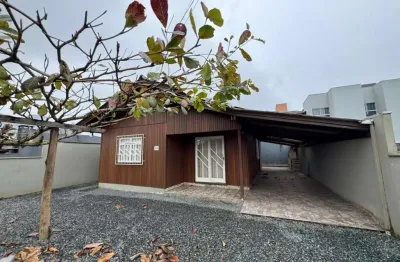 Casa residencial, pronta para morar, itacolomi, balneário piçarras
