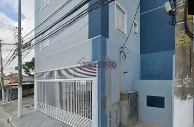 Condomínio na vila constância com 02 dorm, sala de estar, cozinha, lavanderia (sem vaga) ótimo local
