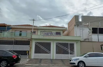 Sobrado espaçoso na vila medeiros com 03 dorms, 01 suite, sala 02 ambientes, 02 vagas, ótimo local.