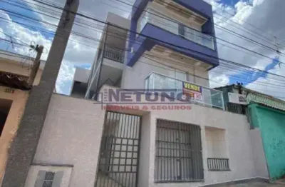 Ótimo condomínio  na parada inglesa  com 2 dorms, sala de estar, cozinha, em ótima localização