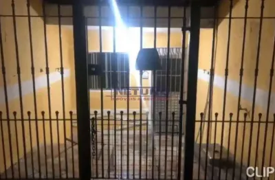 Casa em vila particular na vila medeiros com 02 dorms, sala, cozinha, wc, (sem vaga) em ótimo local.