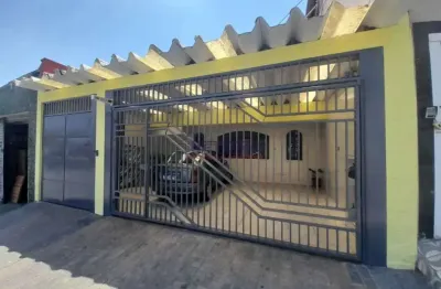 Casa térrea espaçosa na vila medeiros com 03 dorms, sala estar, cozinha, salão de festas, 03 vagas.