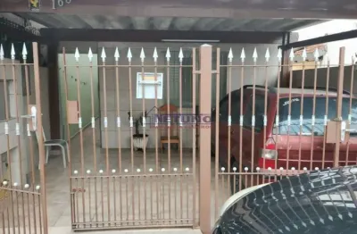 Casa térrea na vila medeiros com 02 dorms, sala, cozinha, wc social, 02 vagas, ótima localização.