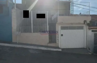 Casa térrea estilo assobradada na vila medeiros com 02 dorms, 01 suíte, 02 salas, cozinha, 02 vagas.