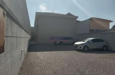 Condomínio na vila medeiros tipo sobrado com 02 dorms, sala de estar, lavabo, cozinha, wc, 01 vaga.