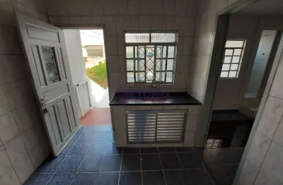 Casa com 1 quarto para alugar na Vila Medeiros, São Paulo 